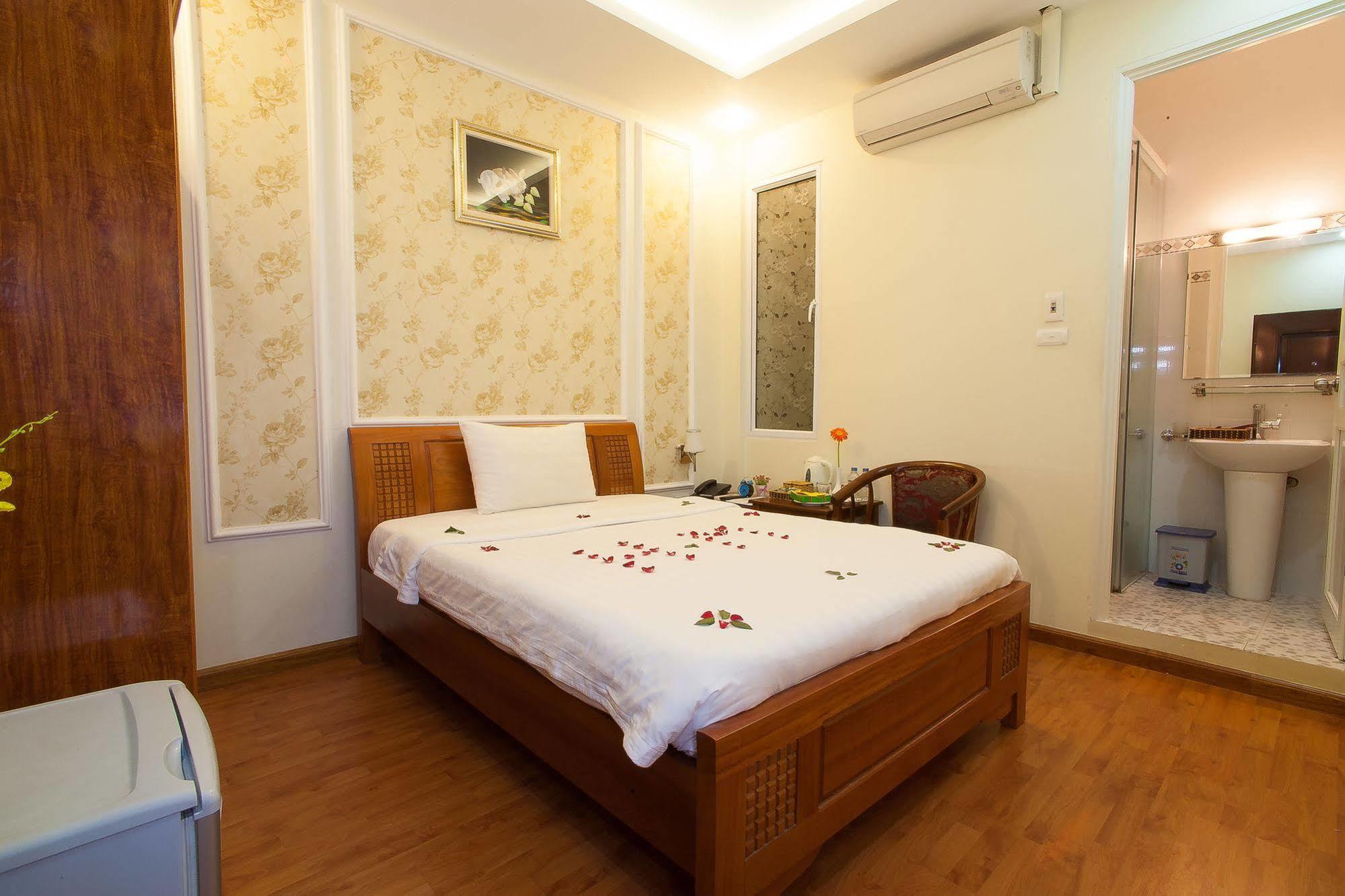 Delica Premium Hotel Ханой Екстер'єр фото