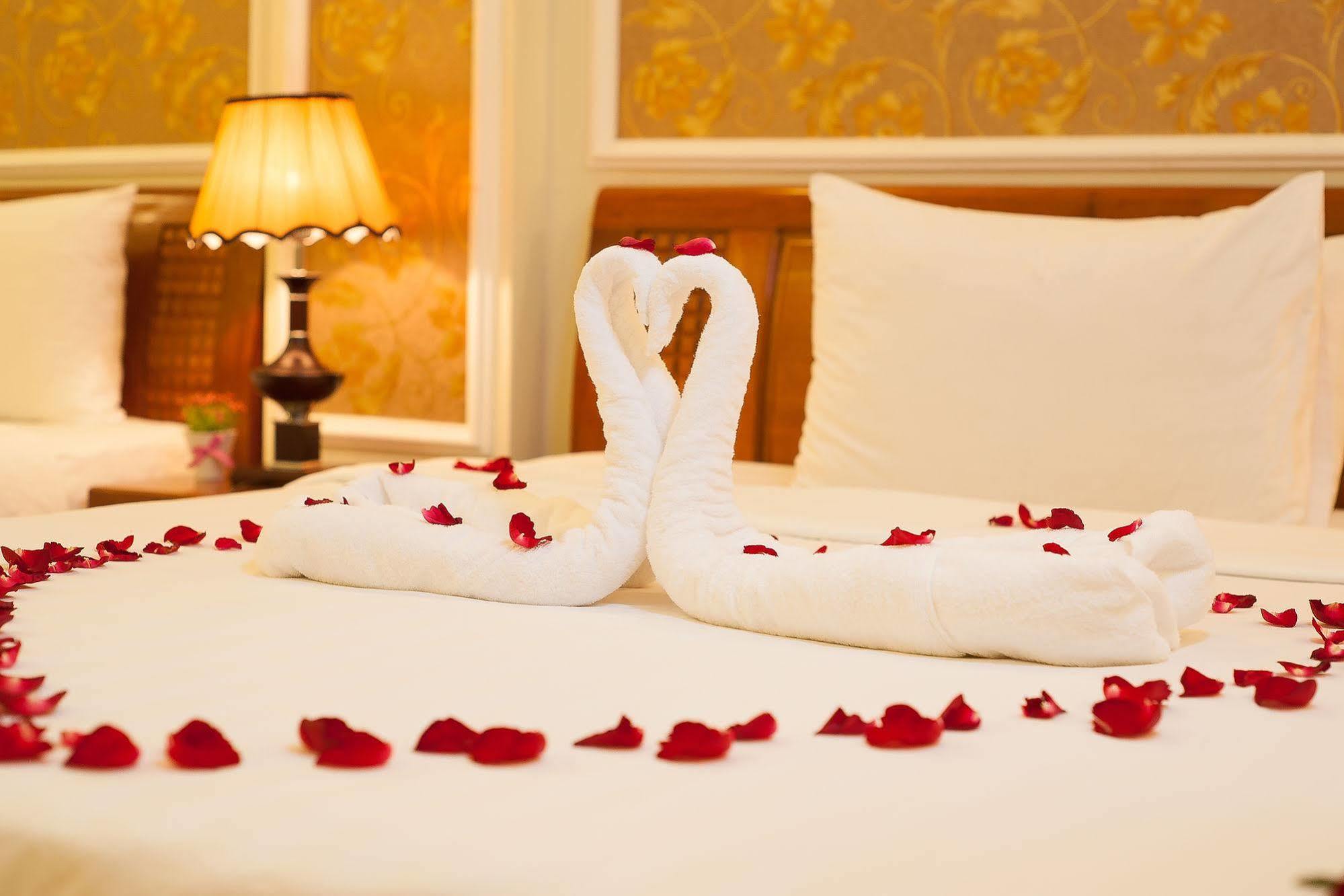 Delica Premium Hotel Ханой Екстер'єр фото